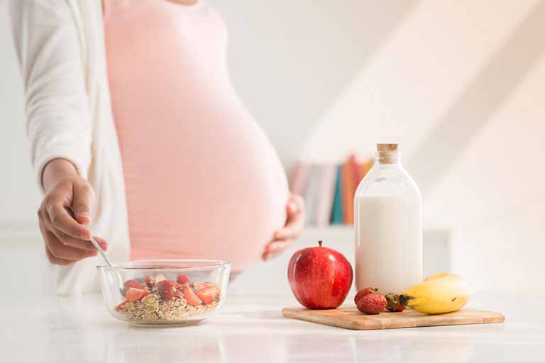 Vai trò của việc bổ sung thực phẩm giàu canxi cho phụ nữ có thai