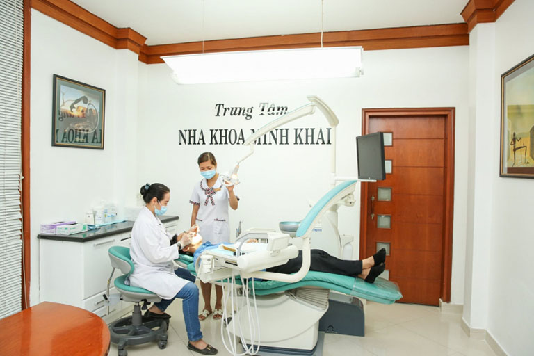 chữa viêm tủy răng uy tín tại TPHCM