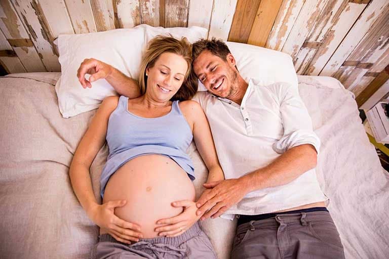 Mang thai 3 tháng giữa có quan hệ được không?