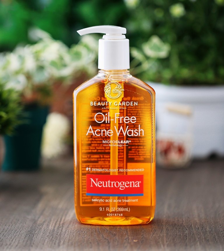 Sữa rửa mặt Neutrogena Oil-Free Acne Wash 