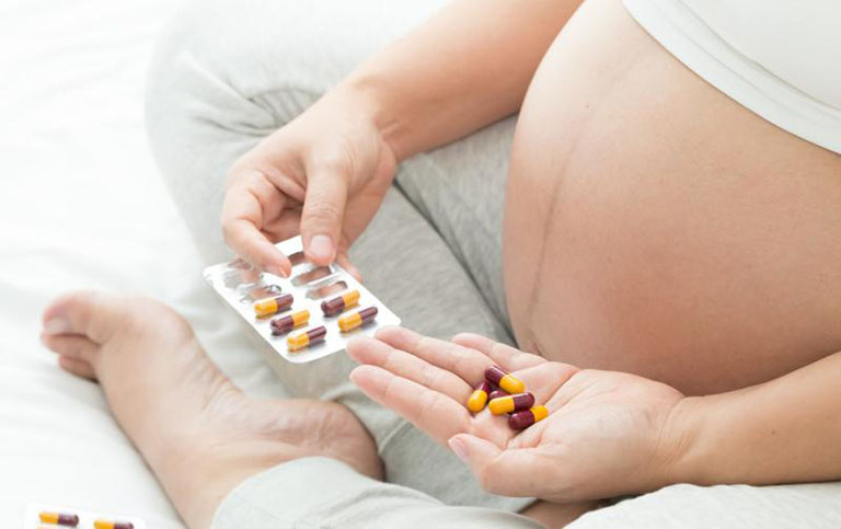 Lỡ uống thuốc đau dạ dày khi mang thai