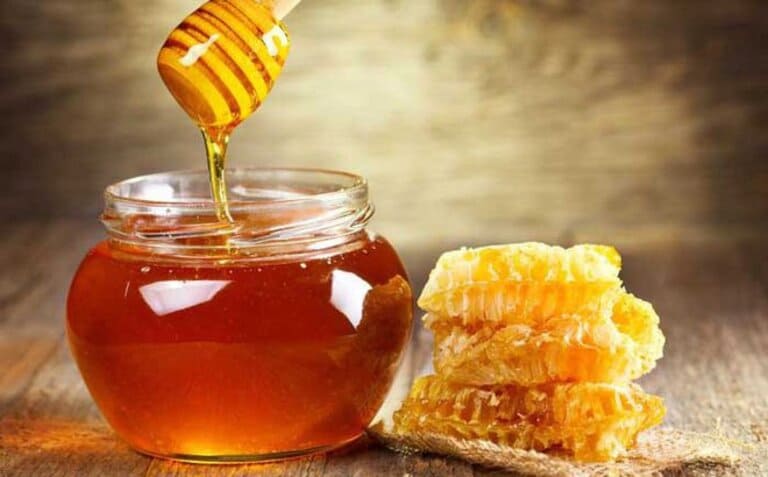 cách pha mật ong uống trước khi ngủ giúp ngủ ngon