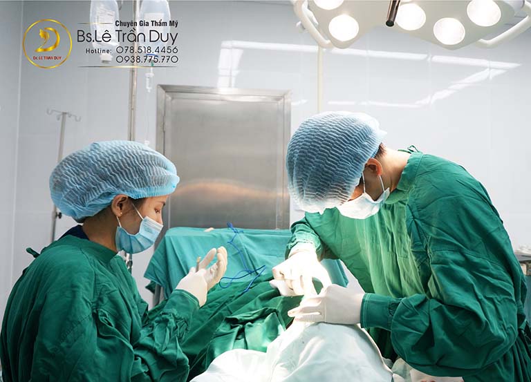 Quy trình nâng mũi cấu trúc bác sĩ Lê Trần Duy