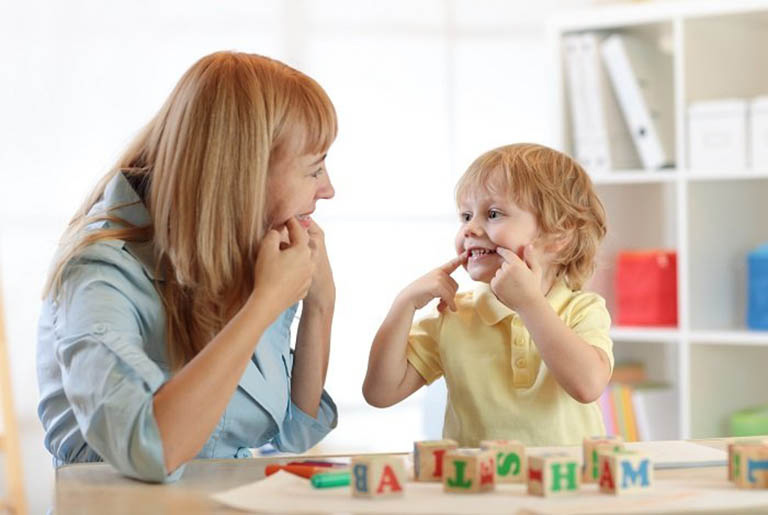 Phương pháp âm ngữ trị liệu cho trẻ chậm nói