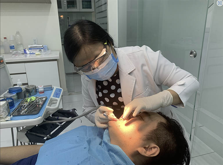 bác sĩ răng hàm mặt tại TPHCM