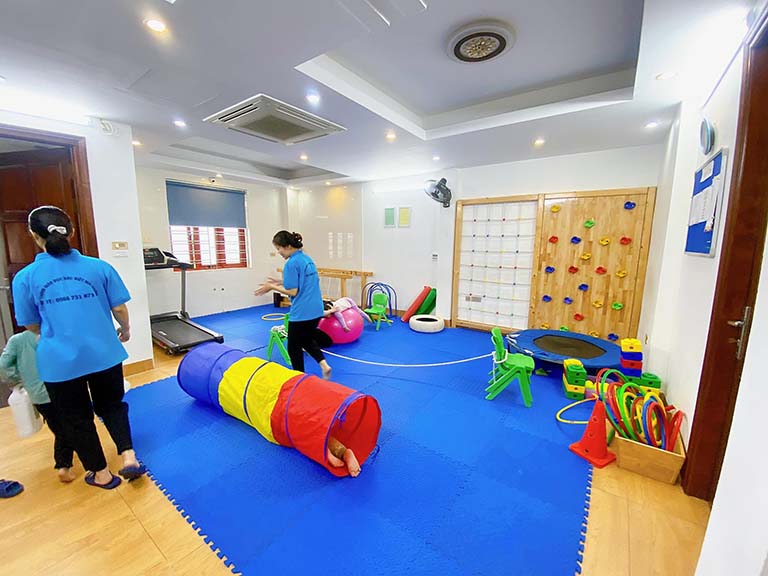 Trung tâm dạy trẻ tăng động giảm chú ý ở Hà Nội chuyên nghiệp
