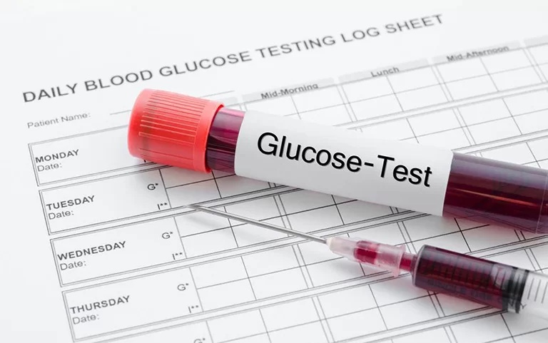 Làm xét nghiệm tiểu đường giúp xác định chính xác nồng độ glucose trong máu và tình trạng bệnh lý