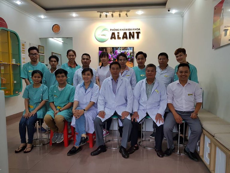 Đội ngũ nhân viên y tế tại phòng khám Đa khoa Galant có kinh nghiệm và trình độ chuyên môn cao